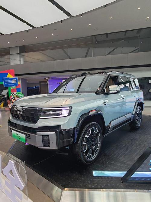 重庆343比亚迪方程豹硬派越野的爆款，英菲尼迪35周年与你共成长